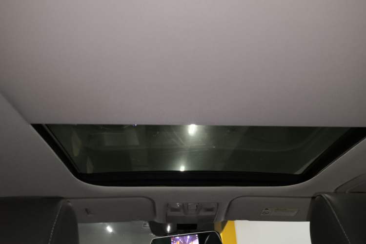 Used Hyundai ix25 2017 1.6L Automatic Smart Version Headliner