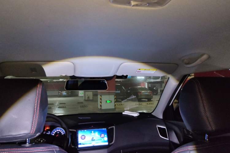 Used Hyundai ix25 2017 1.6L Manual Fashion Model Headliner