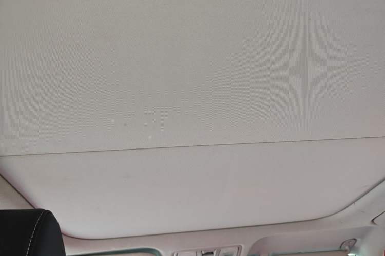 Used Hyundai ix25 2017 1.6L Automatic Smart Version Headliner