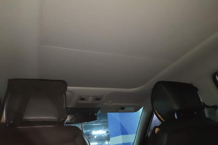 Used Hyundai ix25 2017 1.6L Automatic Smart Version Headliner
