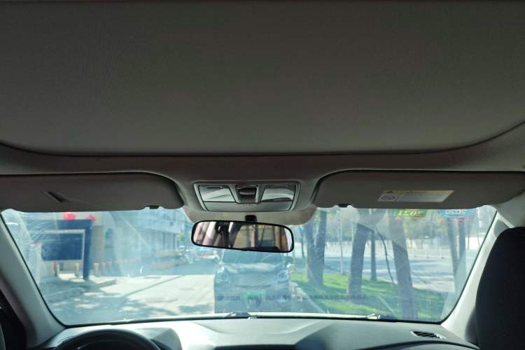 Used Hyundai ix25 2017 1.6L Automatic Smart Version Headliner