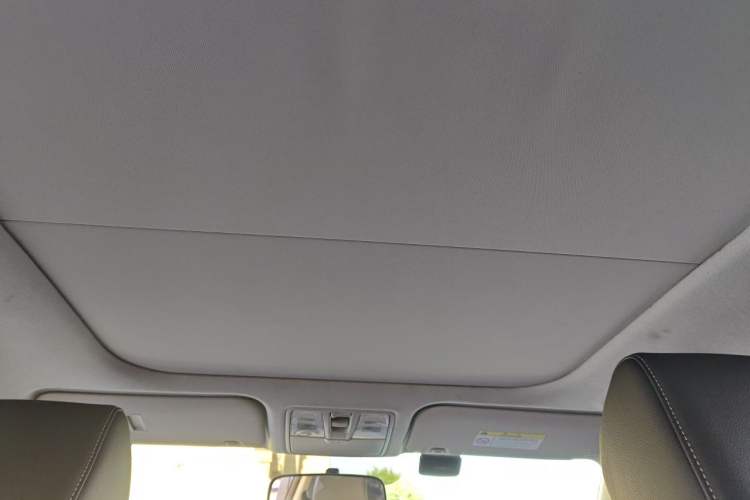 Used Hyundai ix25 2017 1.6L Automatic Smart Version Headliner