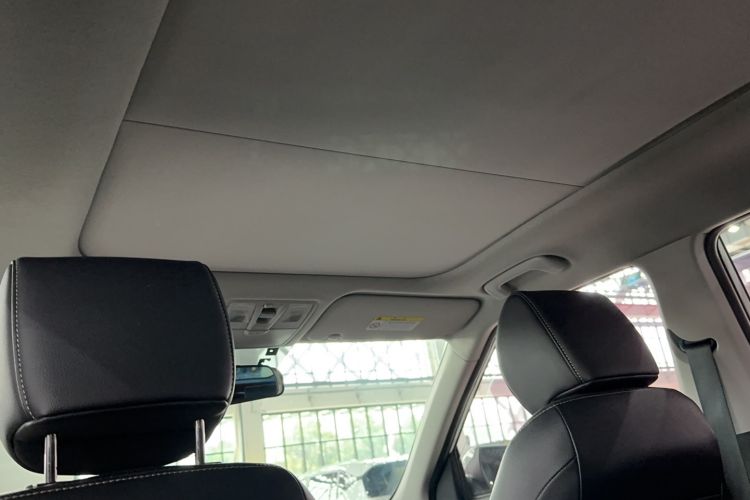 Used Hyundai ix25 2017 1.6L Automatic Smart Version Headliner