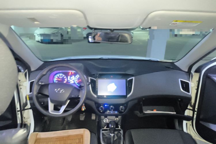 Used Hyundai ix25 2017 1.6L Manual Fashion Model Headliner