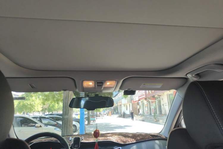 Used Hyundai ix25 2017 1.6L Automatic Smart Version Headliner