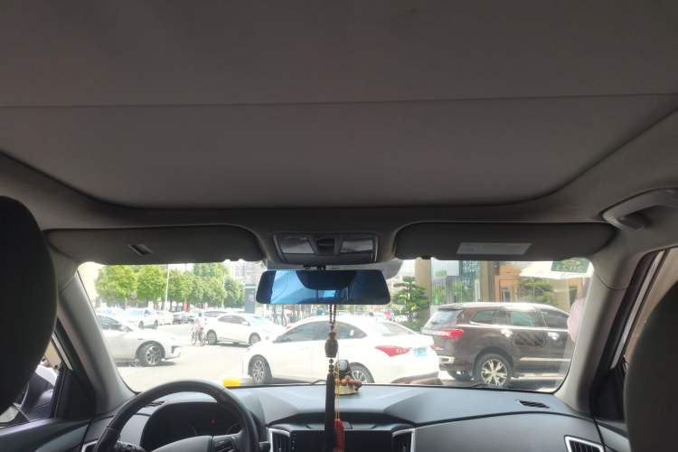 Used Hyundai ix25 2017 1.6L Automatic Smart Version Headliner