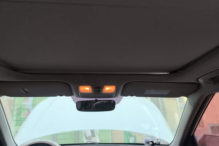 Used Hyundai ix25 2017 1.6L Automatic Smart Version Headliner