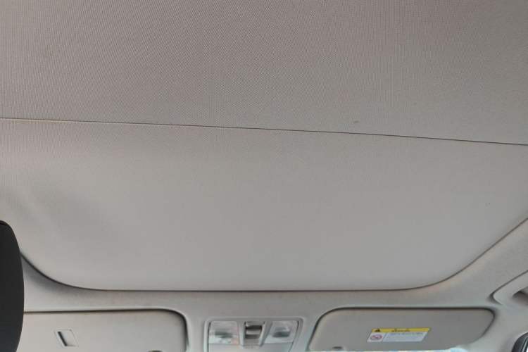 Used Hyundai ix25 2017 1.6L Automatic Smart Version Headliner