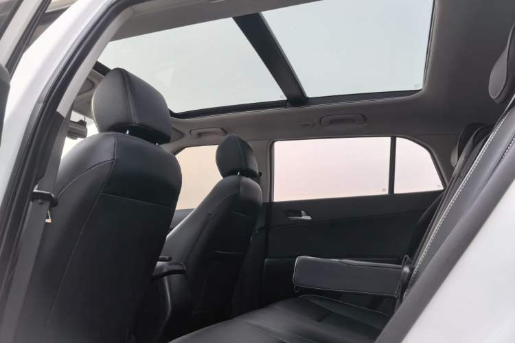 Used Hyundai ix25 2017 1.6L Automatic Smart Version Headliner