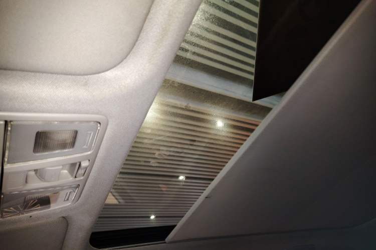 Used Hyundai ix25 2017 1.4T Automatic Smart Version Headliner