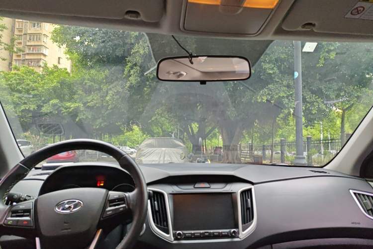 Used Hyundai ix25 2017 1.6L Automatic Smart Version Headliner