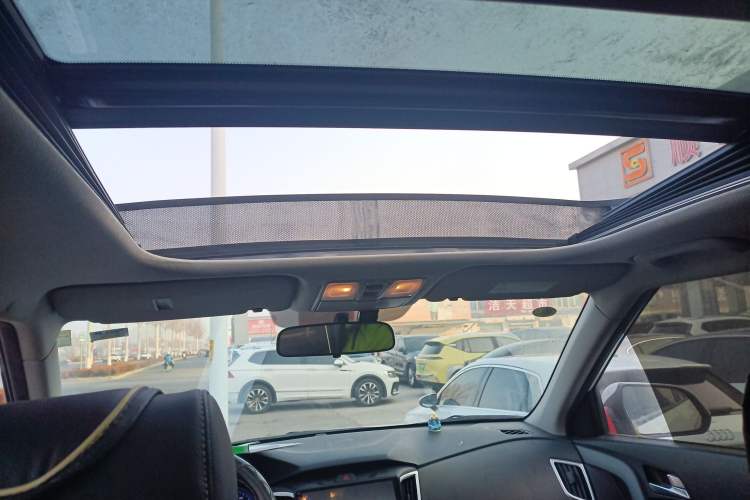 Used Hyundai ix25 2017 1.6L Automatic Smart Version Headliner