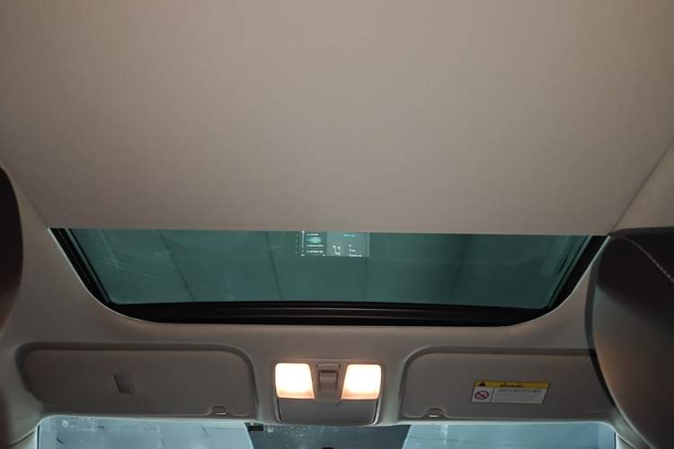 Used Hyundai ix25 2017 1.6L Automatic Smart Version Headliner