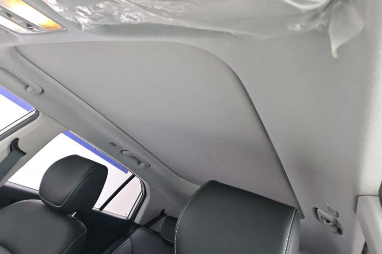 Used Hyundai ix25 2017 1.6L Automatic Smart Version Headliner