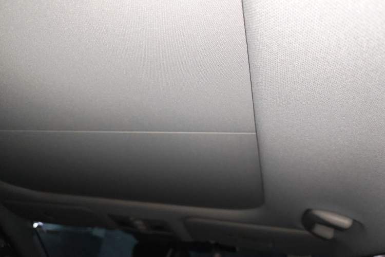 Used Hyundai ix25 2017 1.6L Automatic Smart Version Headliner