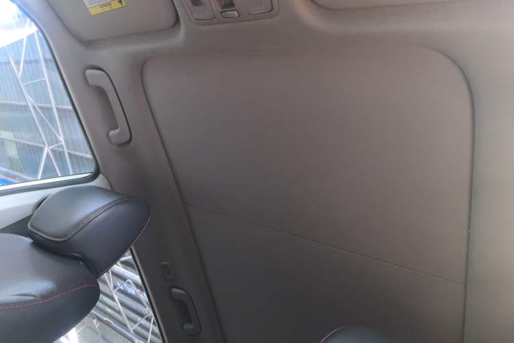 Used Hyundai ix25 2017 1.4T Automatic Smart Version Headliner