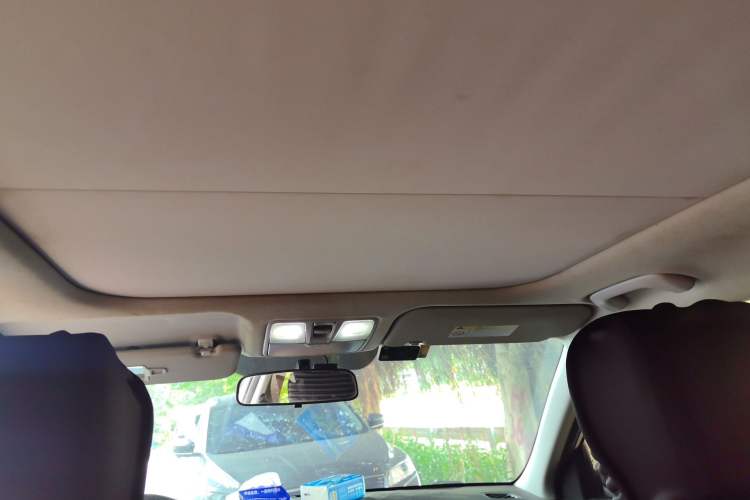 Used Hyundai ix25 2017 1.6L Automatic Smart Version Headliner