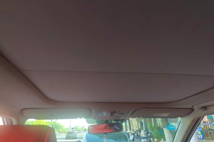 Used Hyundai ix25 2017 1.6L Automatic Smart Version Headliner
