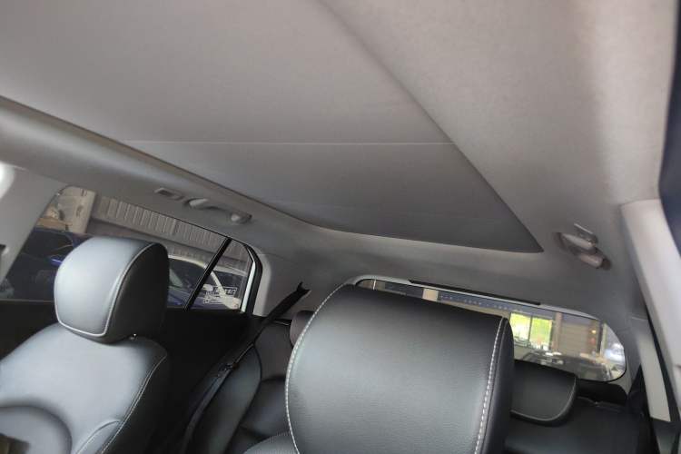Used Hyundai ix25 2017 1.6L Automatic Smart Version Headliner