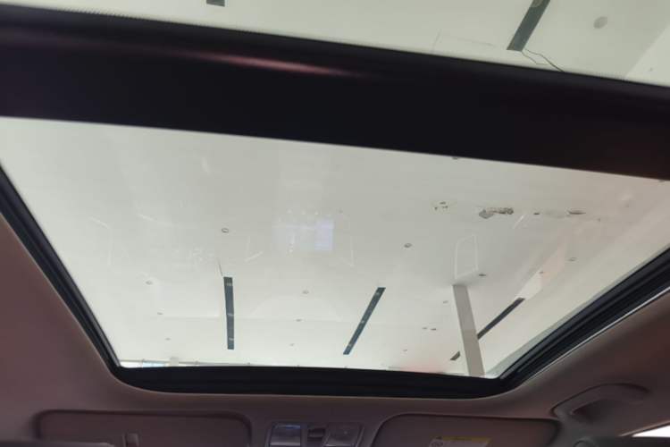 Used Hyundai ix25 2017 1.6L Automatic Smart Version Headliner