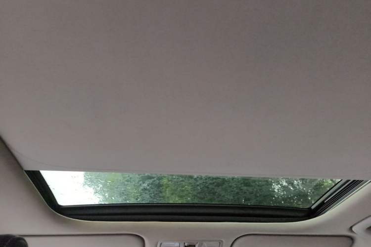 Used Hyundai ix25 2017 1.6L Automatic Smart Version Headliner