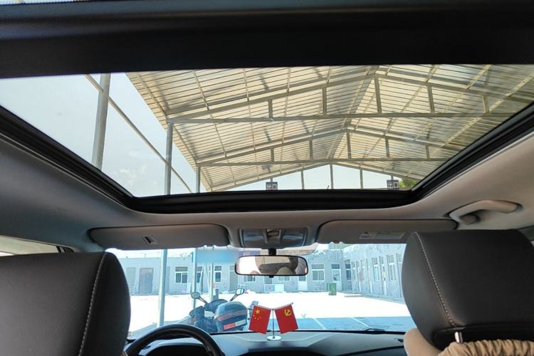 Used Hyundai ix25 2017 1.6L Automatic Smart Version Headliner