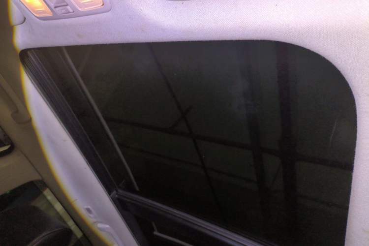 Used Hyundai ix25 2017 1.6L Automatic Smart Version Headliner