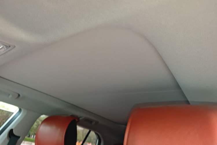 Used Hyundai ix25 2017 1.6L Automatic Smart Version Headliner