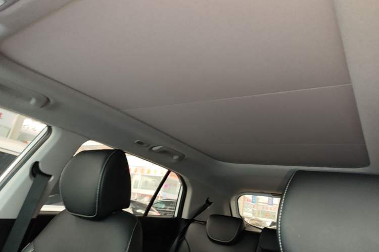 Used Hyundai ix25 2017 1.6L Automatic Smart Version Headliner