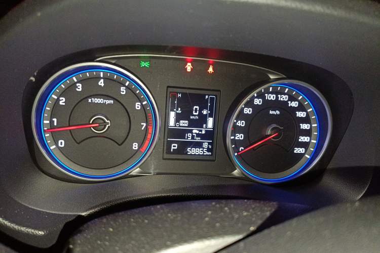 Used Hyundai ix25 2017 1.6L Automatic Smart Version Instrument Cluster
