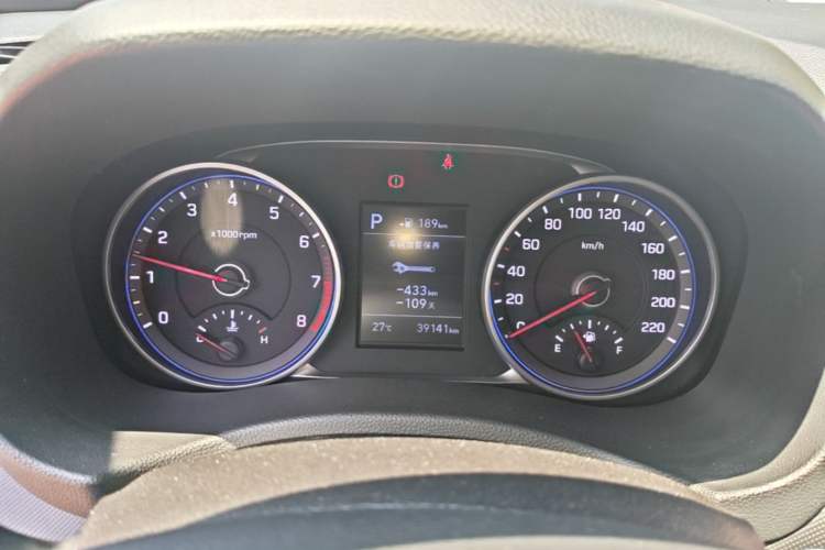 Used Hyundai ix25 2017 1.4T Automatic Smart Version Instrument Cluster