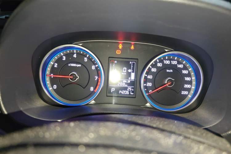 Used Hyundai ix25 2017 1.6L Automatic Smart Version Instrument Cluster