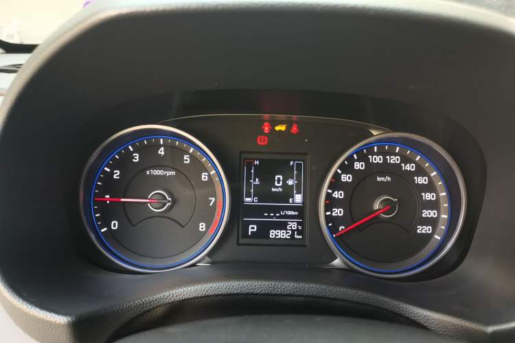 Used Hyundai ix25 2017 1.6L Automatic Smart Version Instrument Cluster