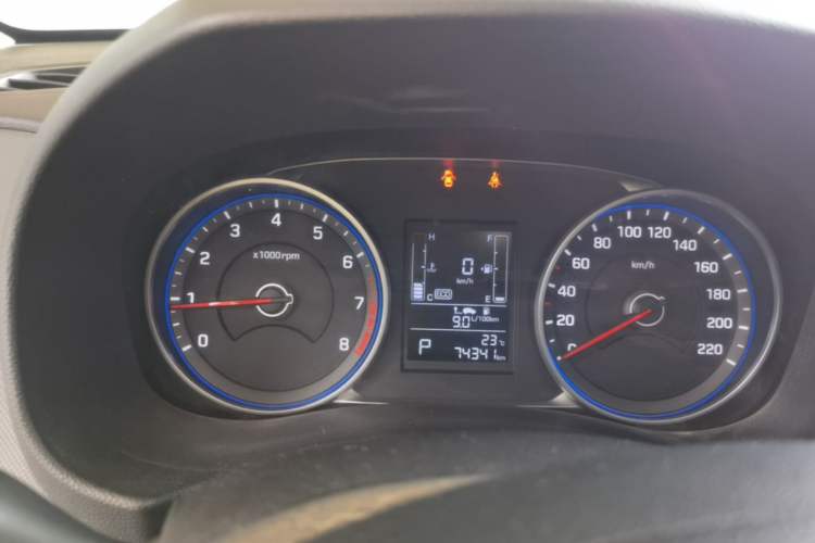 Used Hyundai ix25 2017 1.6L Automatic Smart Version Instrument Cluster