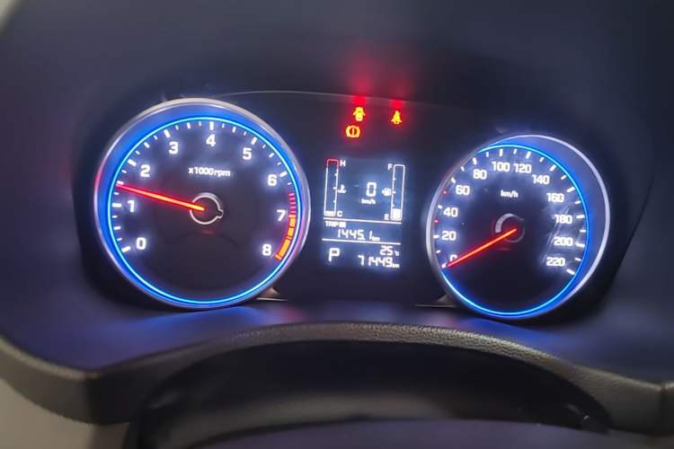 Used Hyundai ix25 2017 1.6L Automatic Smart Version Instrument Cluster
