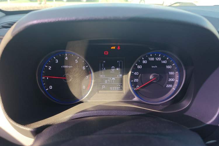 Used Hyundai ix25 2017 1.6L Automatic Smart Version Instrument Cluster
