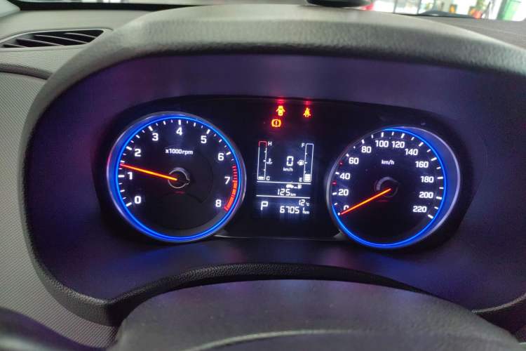 Used Hyundai ix25 2017 1.6L Automatic Smart Version Instrument Cluster