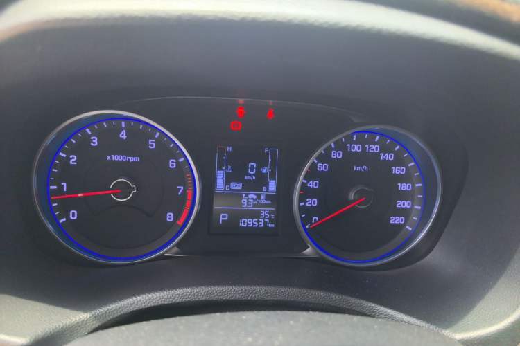 Used Hyundai ix25 2017 1.6L Automatic Smart Version Instrument Cluster