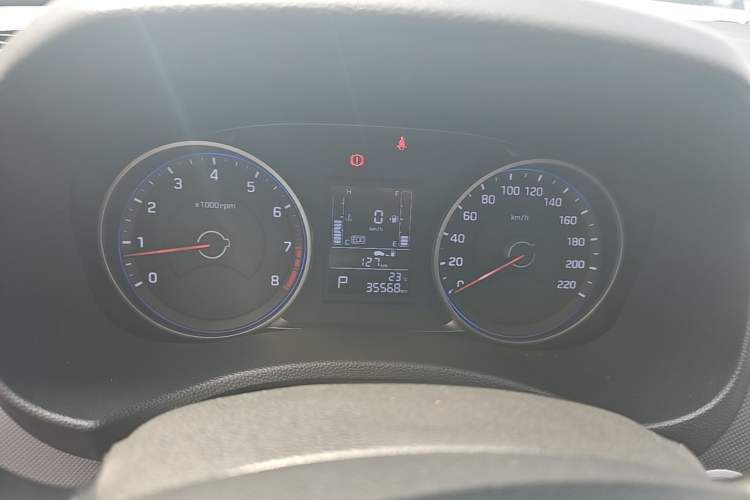Used Hyundai ix25 2017 1.6L Automatic Smart Version Instrument Cluster