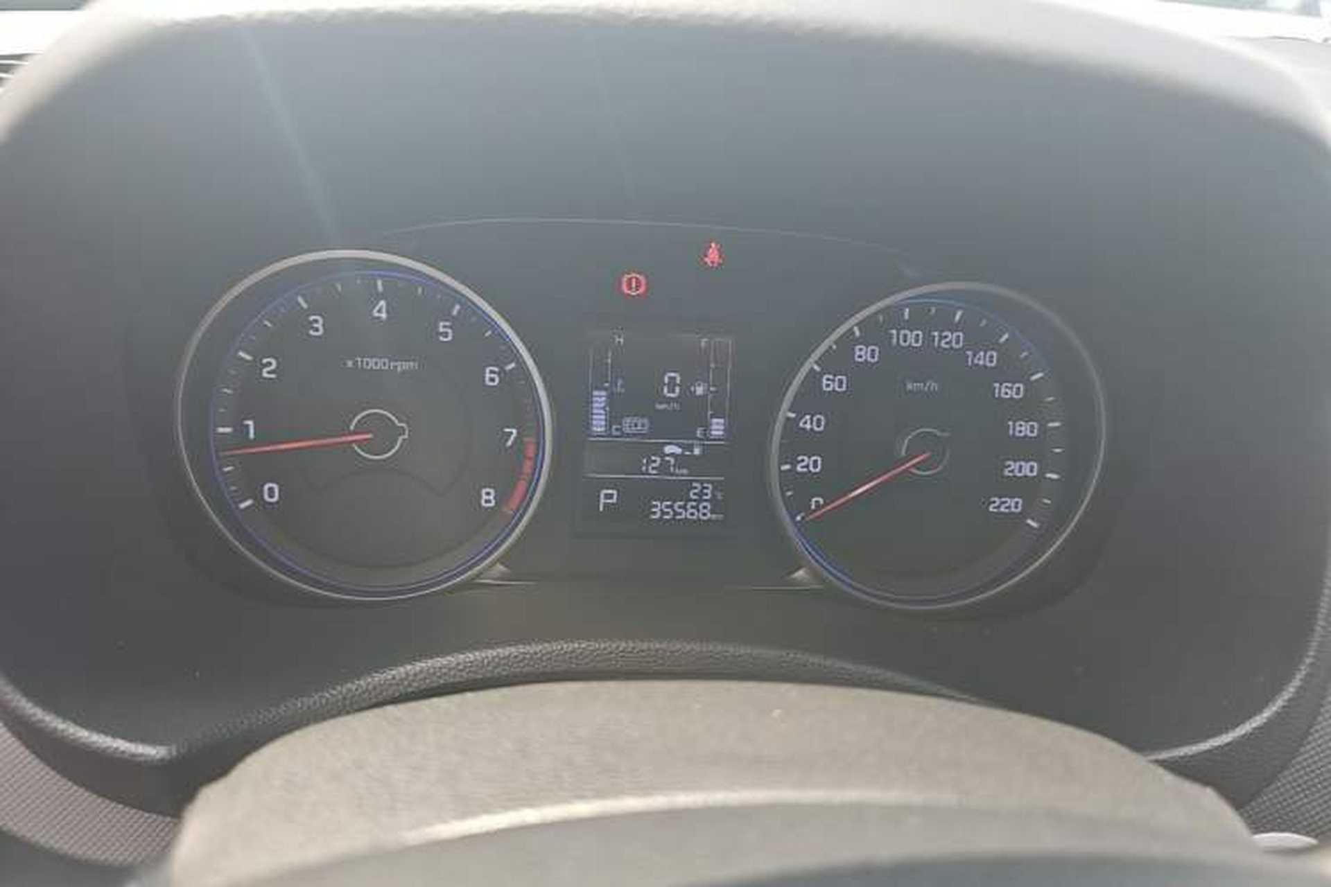 Used Hyundai ix25 2017 1.6L Automatic Smart Version Instrument Cluster