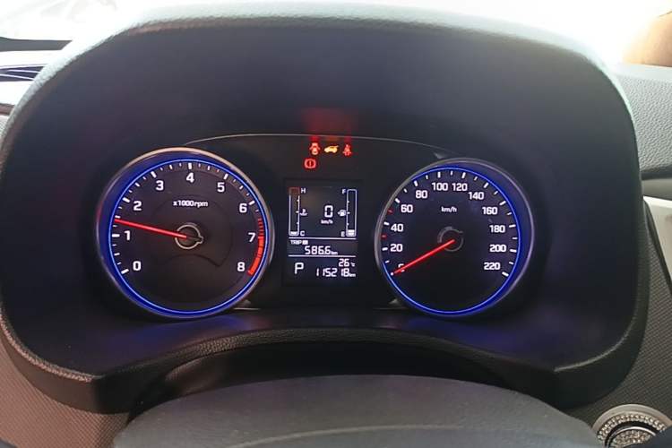 Used Hyundai ix25 2017 1.6L Automatic Smart Version Instrument Cluster