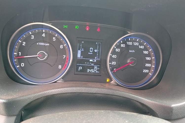 Used Hyundai ix25 2017 1.6L Automatic Smart Version Instrument Cluster