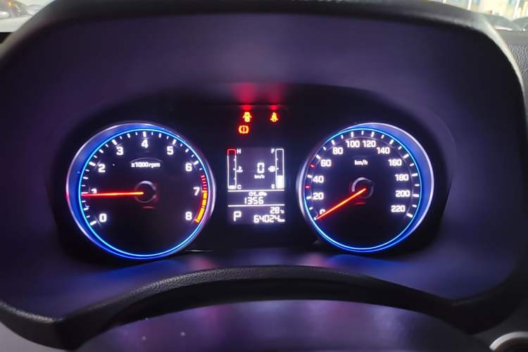 Used Hyundai ix25 2017 1.6L Automatic Smart Version Instrument Cluster