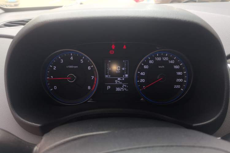 Used Hyundai ix25 2017 1.6L Automatic Smart Version Instrument Cluster