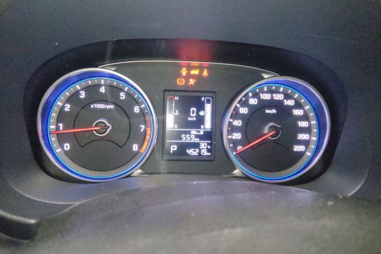 Used Hyundai ix25 2017 1.6L Automatic Smart Version Instrument Cluster