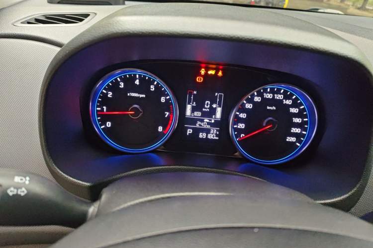 Used Hyundai ix25 2017 1.6L Automatic Smart Version Instrument Cluster