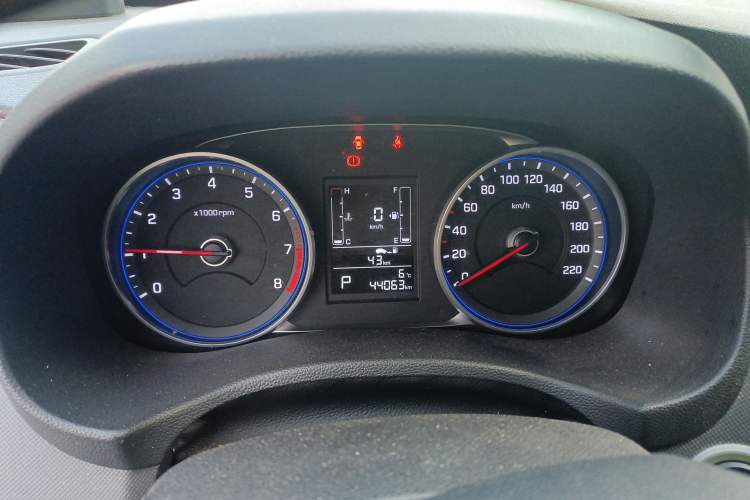 Used Hyundai ix25 2017 1.6L Automatic Smart Version Instrument Cluster