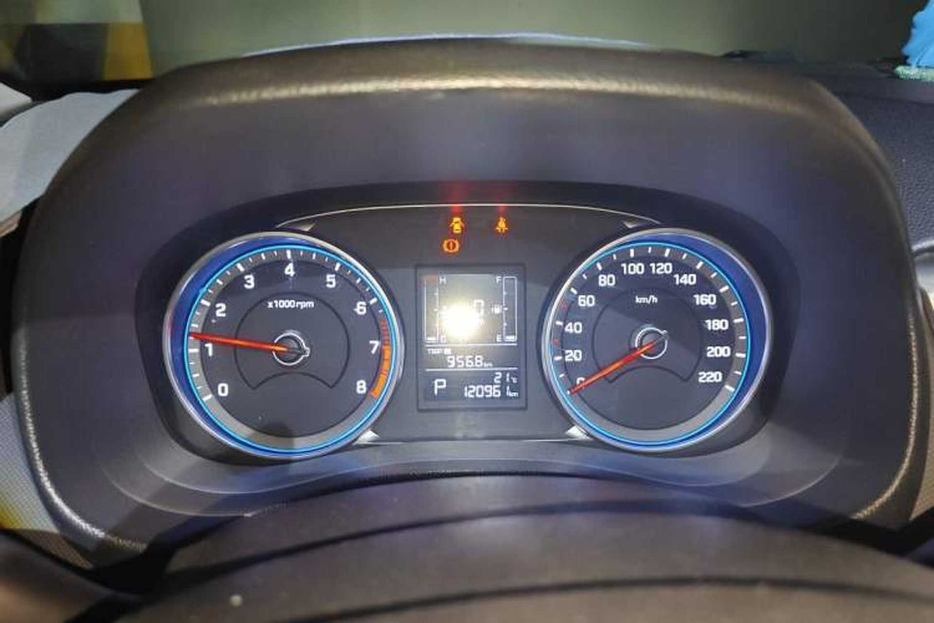 Used Hyundai ix25 2017 1.6L Automatic Smart Version Instrument Cluster
