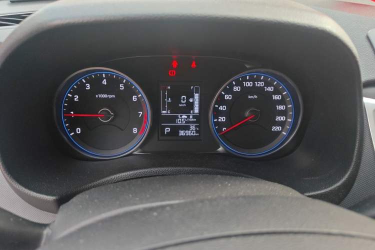 Used Hyundai ix25 2017 1.6L Automatic Smart Version Instrument Cluster
