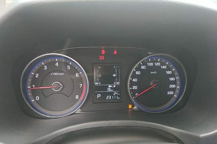 Used Hyundai ix25 2017 1.6L Automatic Smart Version Instrument Cluster